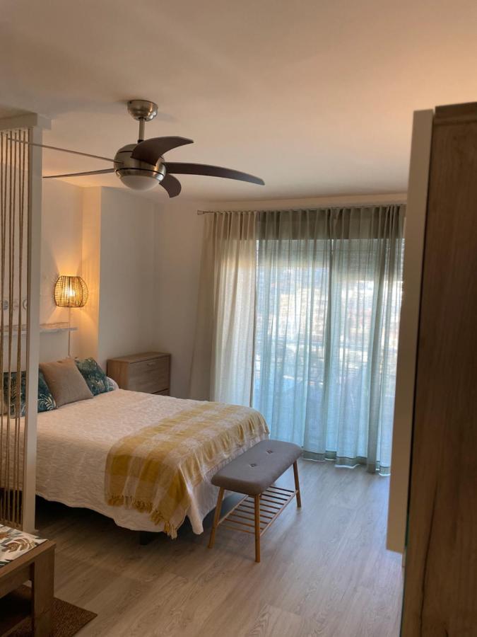 Apartamento Totalmente Reformado Con Piscina Y Jardines Al Lado De La Playa De La Carihuela Torremolinos Exterior photo